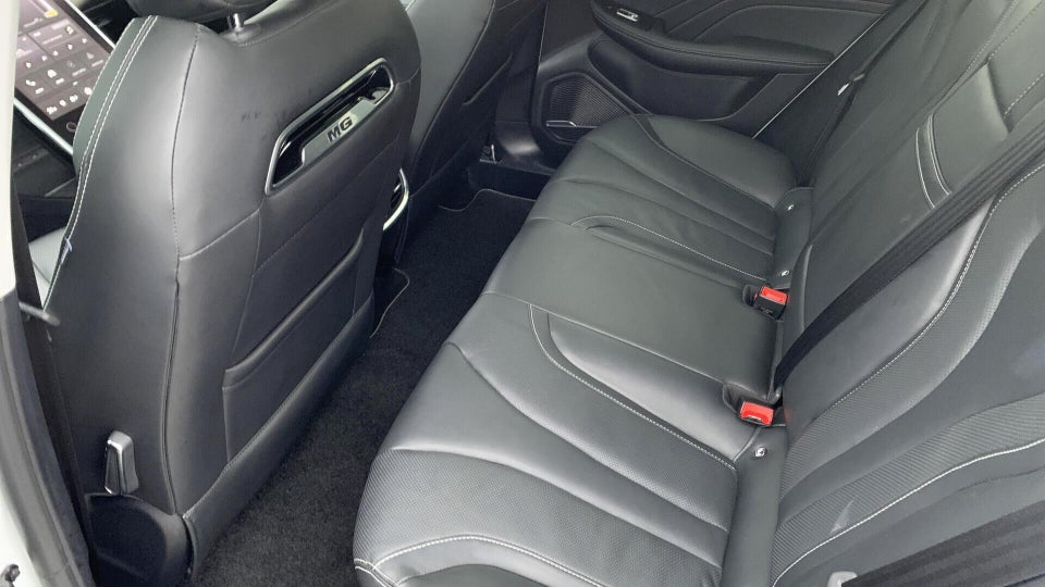 MG Marvel R Luxury 5d