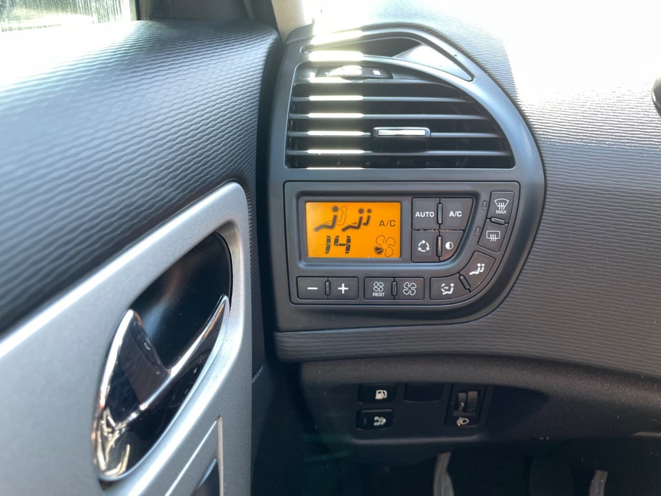 Citroën Grand C4 Picasso 1,6 HDi 112 Seduction 7prs 5d