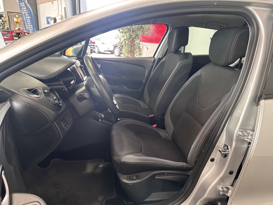 Renault Clio IV 0,9 TCe 90 Zen Sport Tourer Van 5d