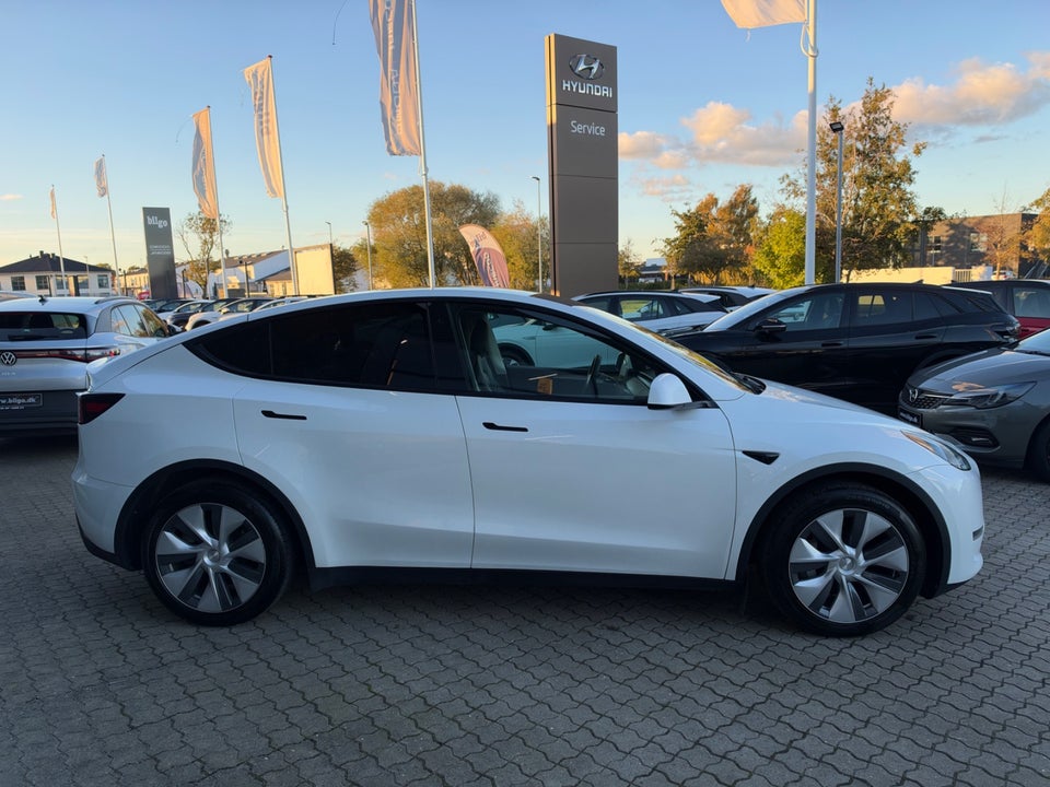 Tesla Model Y Long Range AWD 5d