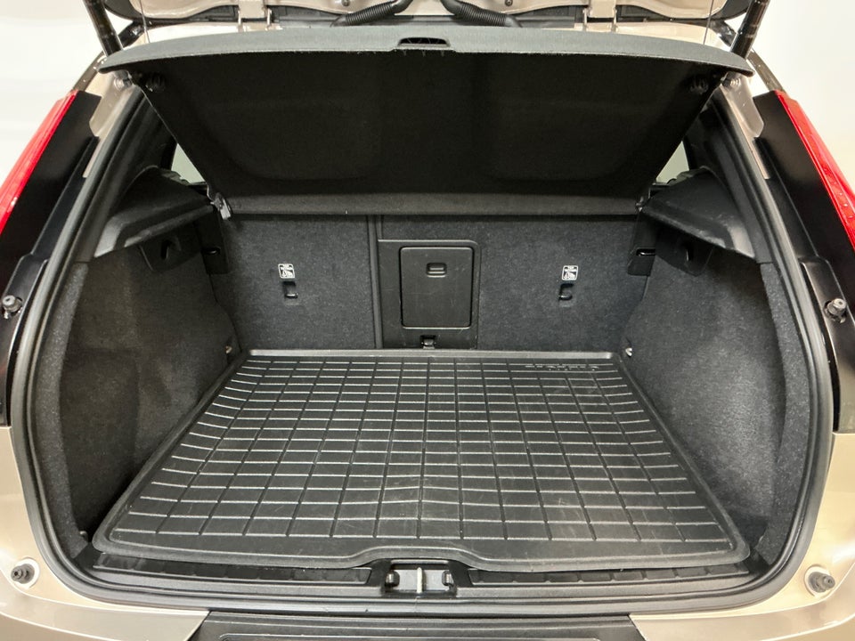 Volvo XC40 P6 ReCharge Core 5d