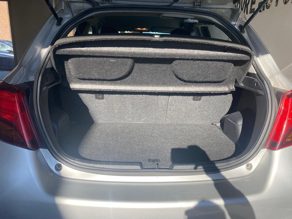 Toyota Yaris 1,3 VVT-i T2 5d