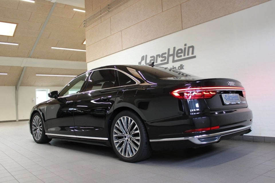 Audi A8 60 TFSi e quattro Tiptr. 4d