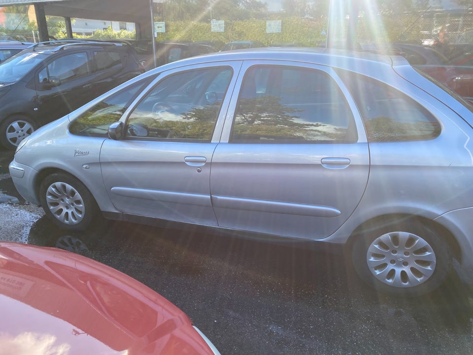 Citroën Xsara Picasso 1,6i 16V 110 Exclusive 5d