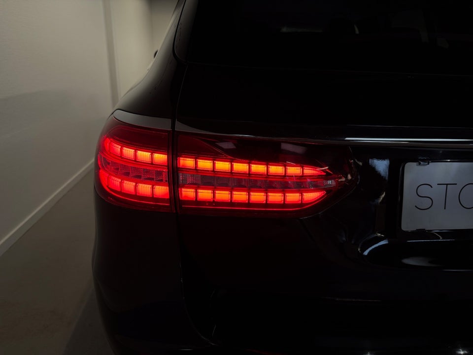 Mercedes E300 e 2,0 AMG Line stc. aut. 5d