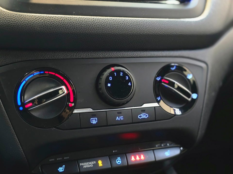 Hyundai i20 1,25 Trend Van 5d