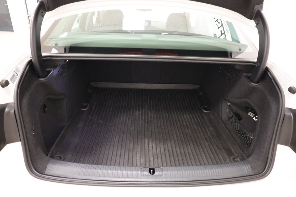 Audi A4 2,0 TFSi 190 S-tr. 4d