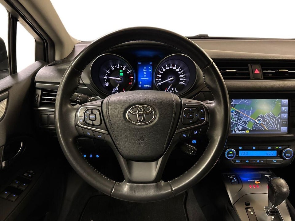 Toyota Avensis 1,8 VVT-i T2 Premium Touring Sports MDS 5d