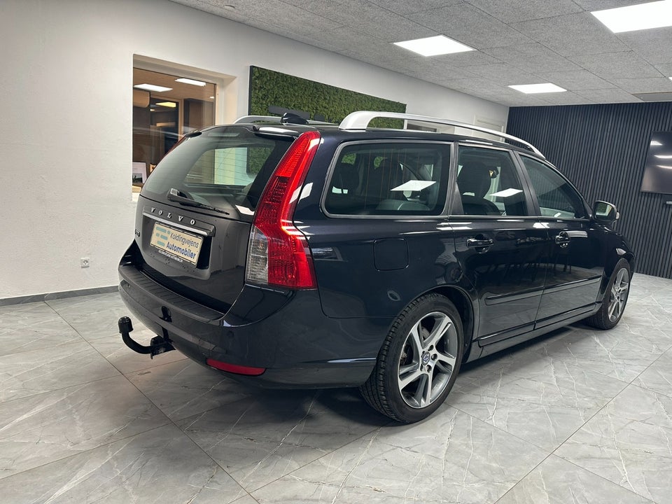 Volvo V50 1,6 D2 115 Momentum 5d