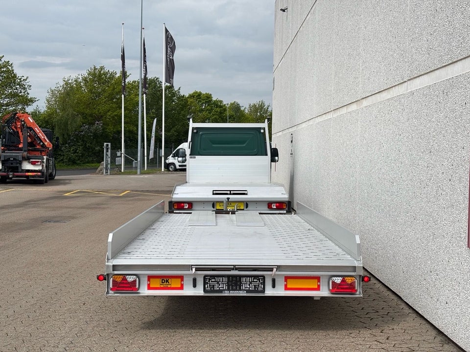 Iveco Daily 3,0 35S18 4100mm Lad AG8