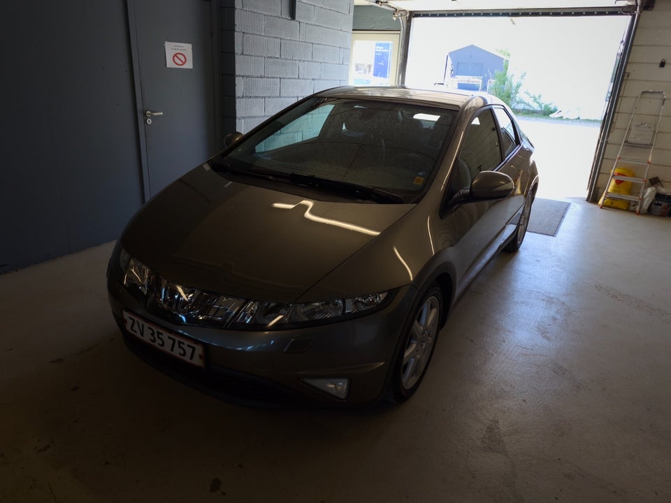 Honda Civic 1,8 Sport 5d