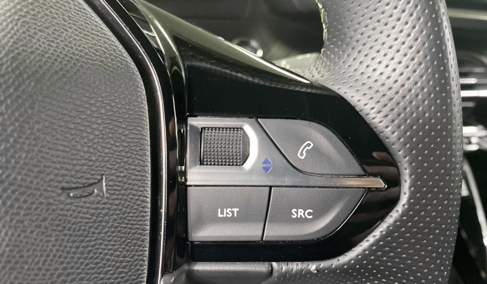 Peugeot e-208 50 GT 5d