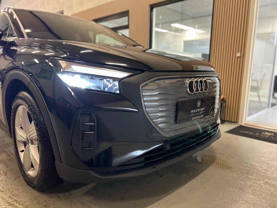 Audi Q4 e-tron 40 S-line 5d