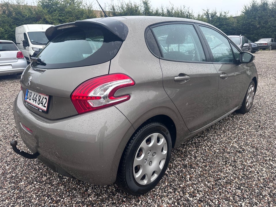 Peugeot 208 1,4 e-HDi 68 Access ESG 5d
