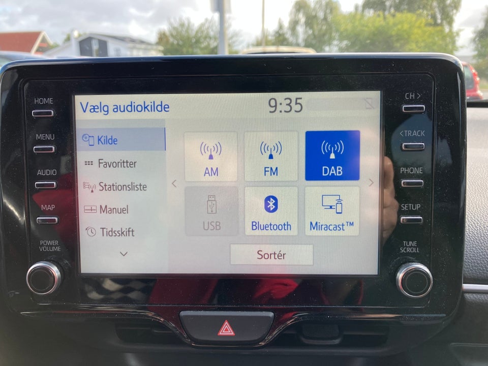 Toyota Yaris 1,5 Hybrid Active Tech e-CVT 5d