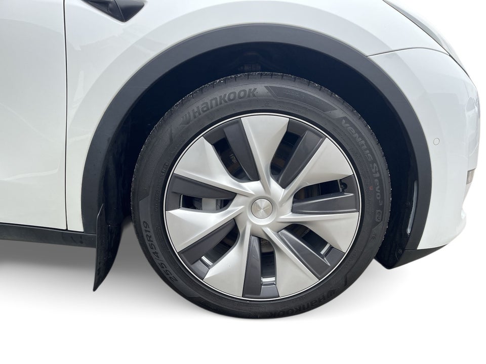 Tesla Model Y Long Range AWD 5d