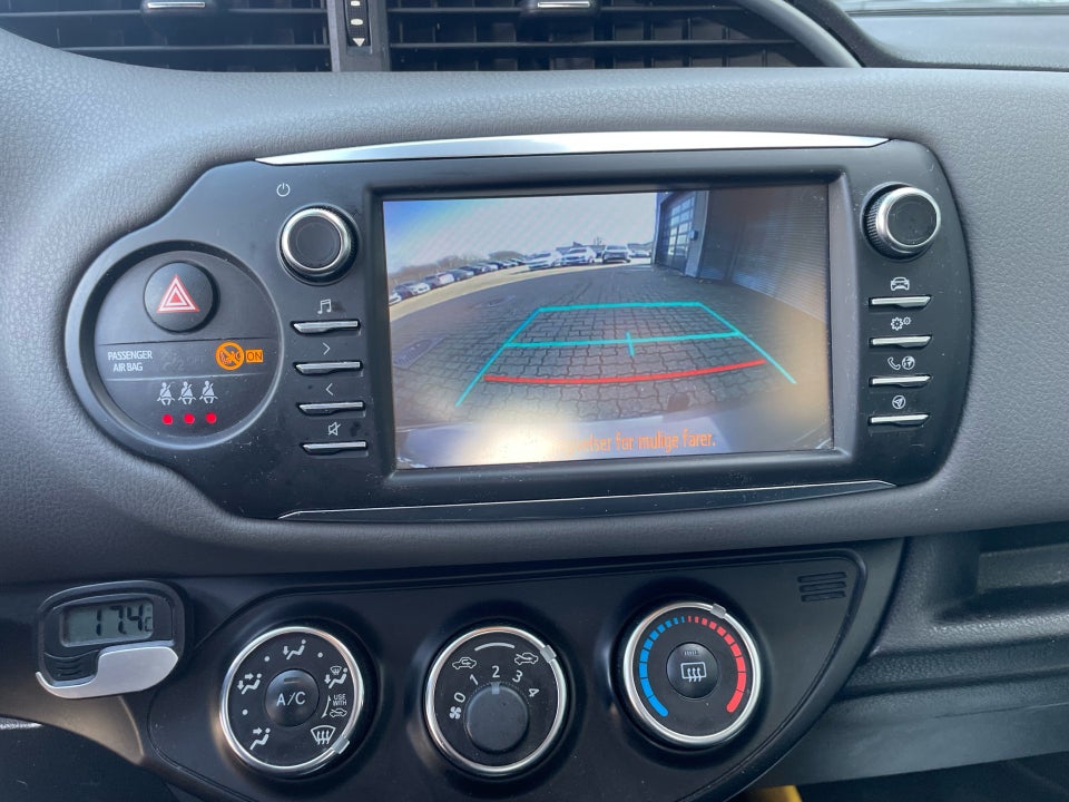 Toyota Yaris 1,0 VVT-i T2 5d