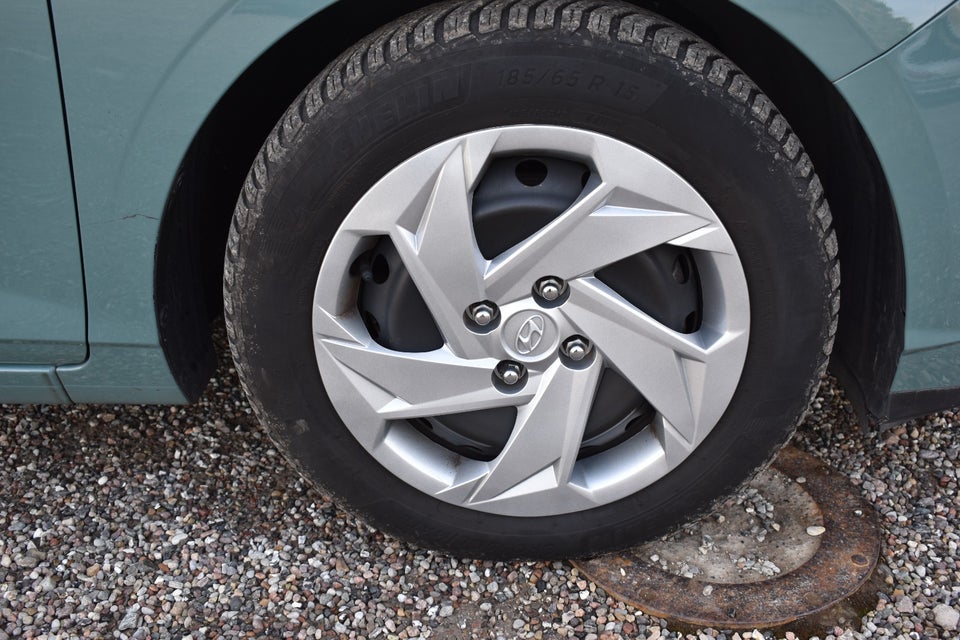 Hyundai i20 1,0 T-GDi Essential DCT 5d