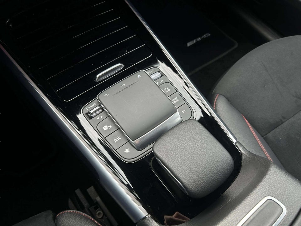 Mercedes EQB250 AMG Line 5d