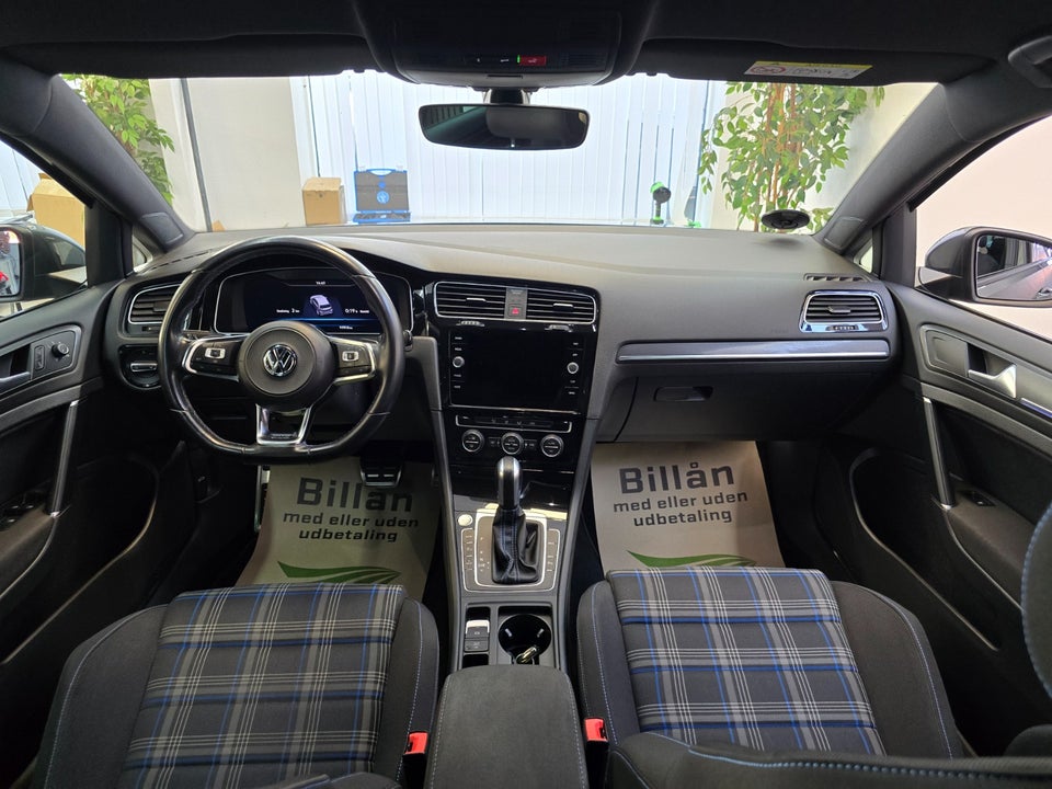 VW Golf VII 1,4 GTE DSG 5d