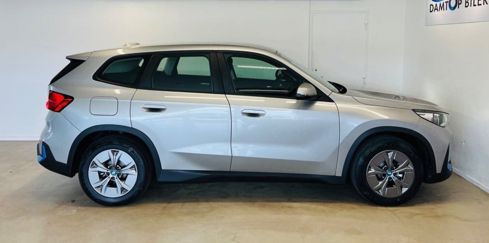 BMW iX1 xDrive30 5d