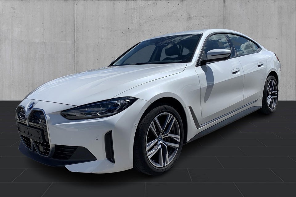 BMW i4 eDrive40 Charged Plus 5d