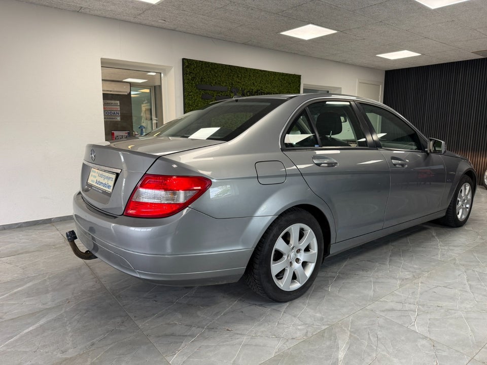Mercedes C200 2,2 CDi BE 4d