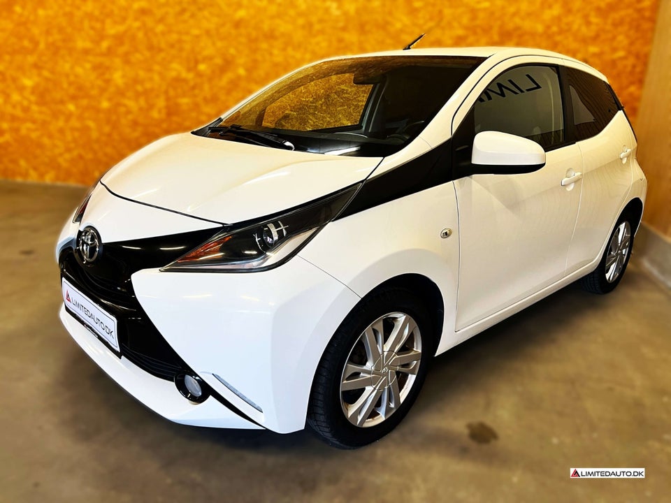 Toyota Aygo 1,0 VVT-i x-press 5d