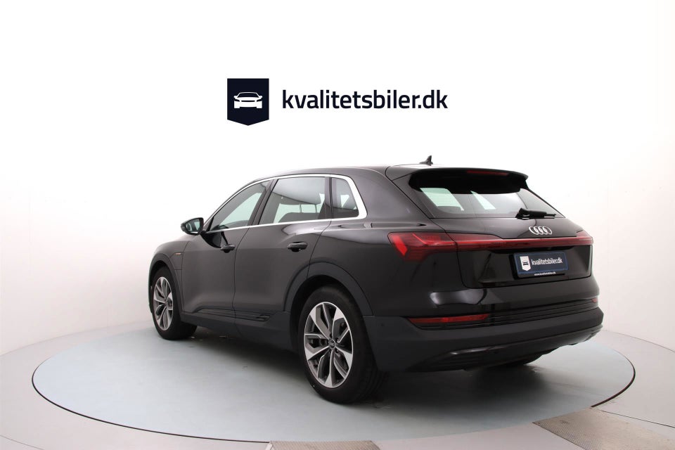 Audi e-tron 55 quattro 5d