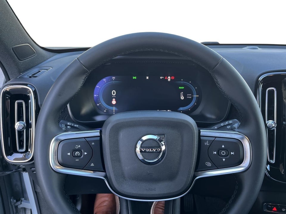 Volvo EX40 Extended Range Core 5d