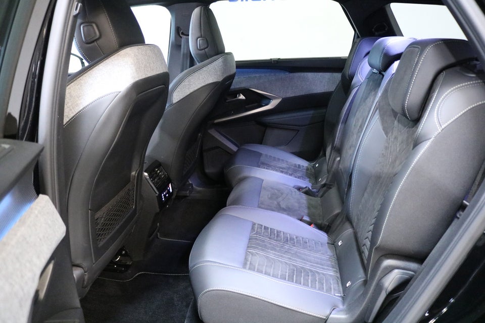 Peugeot e-5008 77 GT Pack 7prs 5d