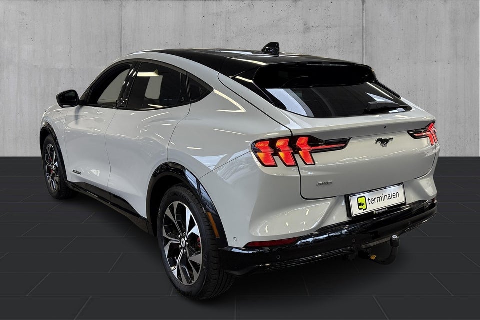 Ford Mustang Mach-E 91 Premium Extended Range AWD 5d