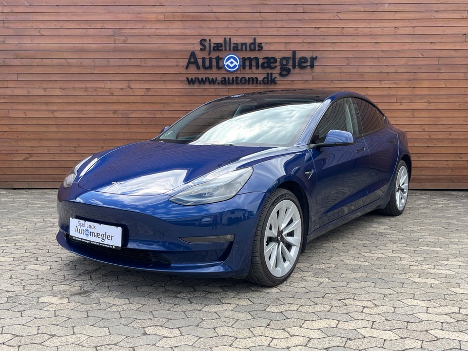 Tesla Model 3 Long Range AWD 4d
