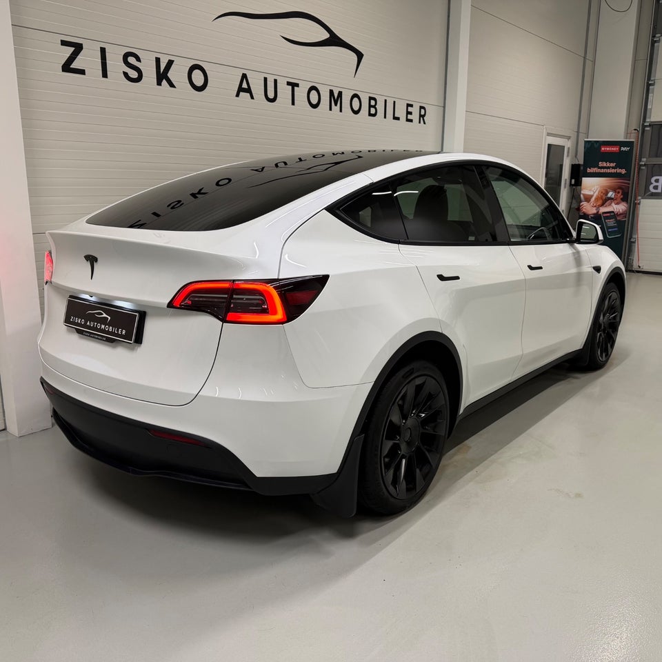 Tesla Model Y Long Range AWD 5d