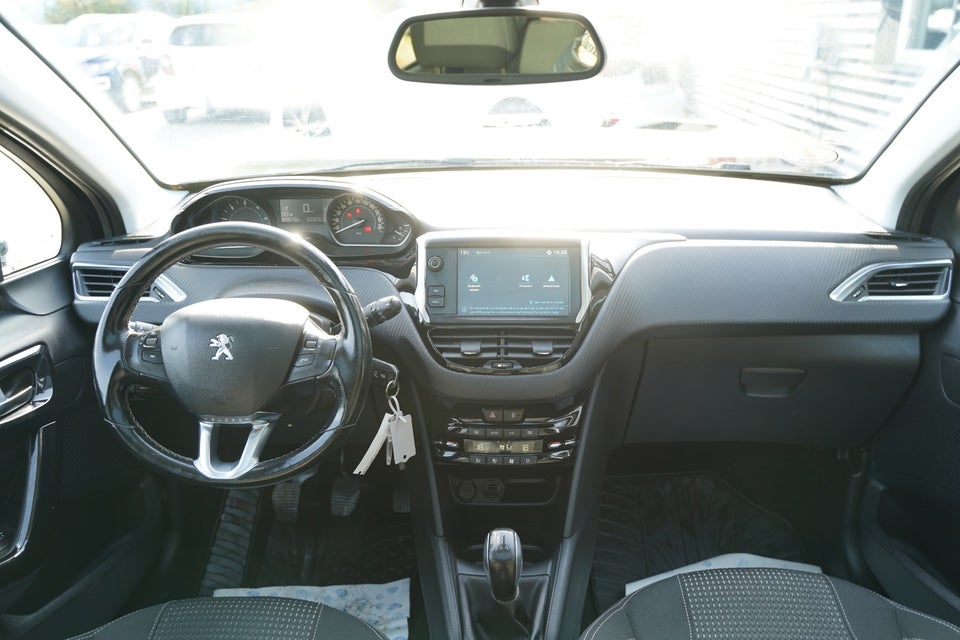 Peugeot 208 1,6 BlueHDi 100 Desire Sky 5d