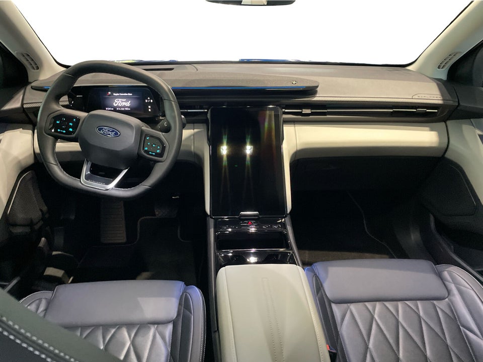 Ford Explorer 82 Premium Extended Range 5d