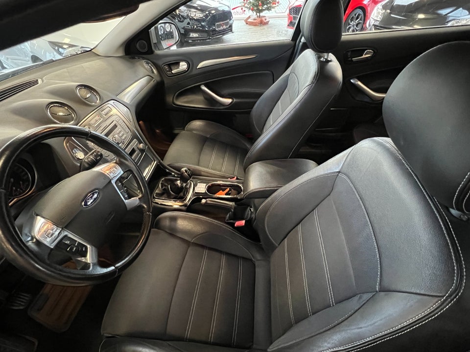 Ford Mondeo 2,5 20V Turbo Titanium stc. 5d