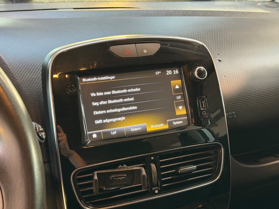 Renault Clio IV 0,9 TCe 90 Expression Sport Tourer 5d