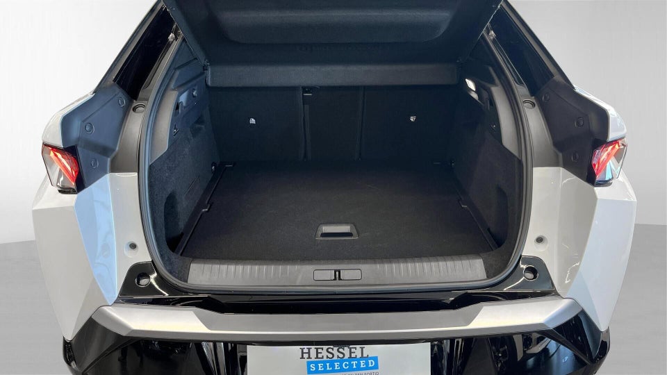 Peugeot e-3008 77 GT 5d