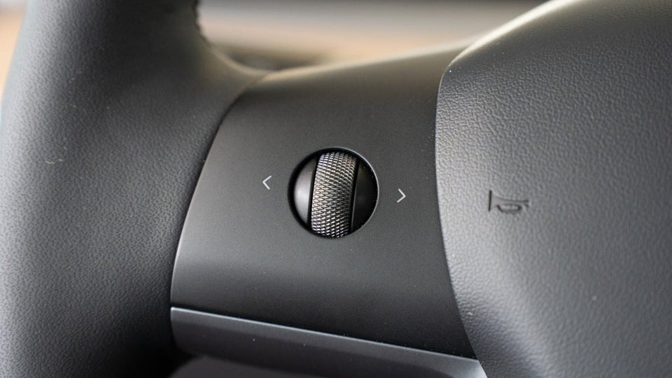 Tesla Model 3 Long Range AWD 4d