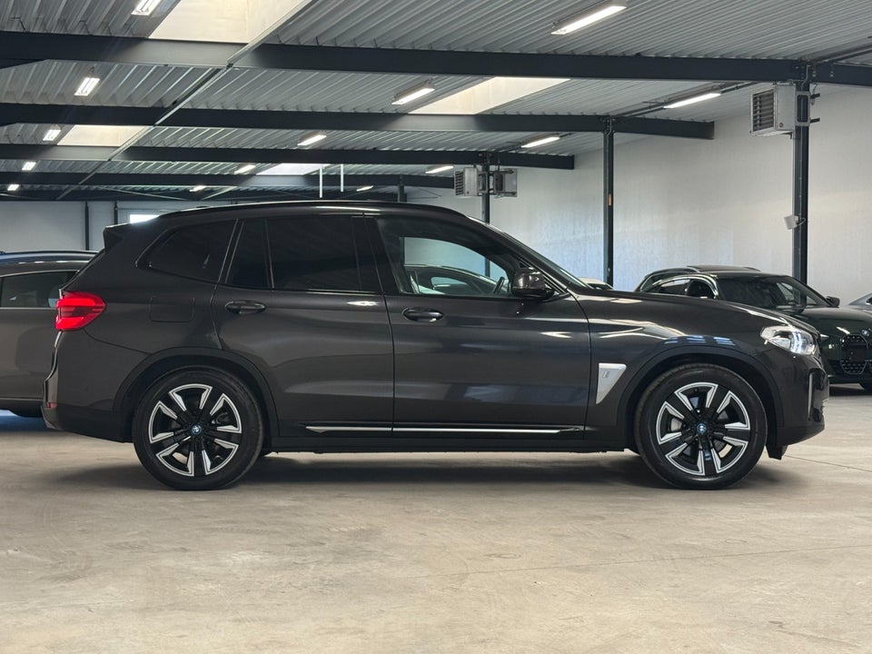 BMW iX3 Charged 5d
