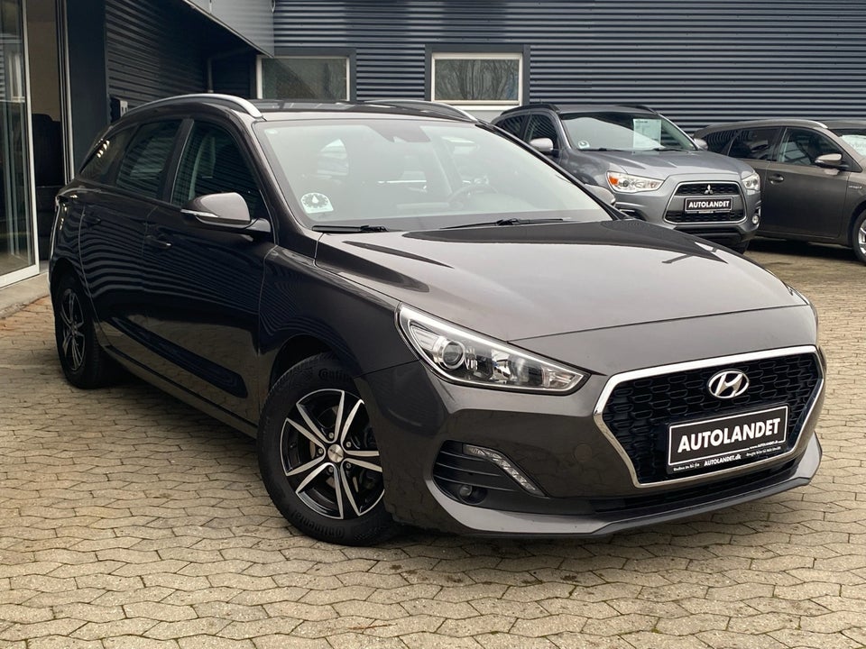 Hyundai i30 1,6 CRDi 115 Life stc. 5d