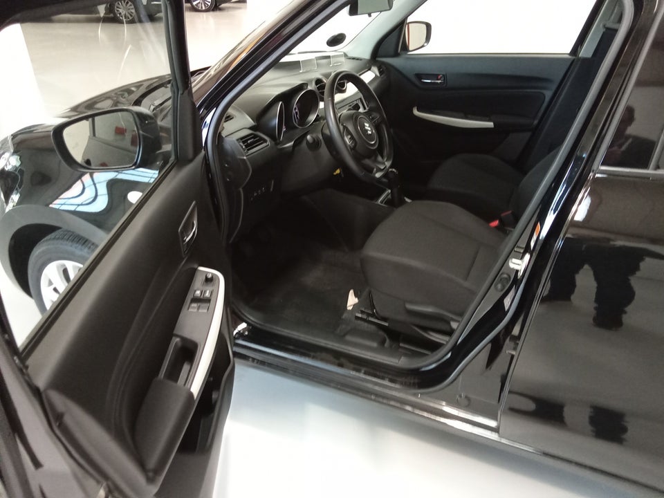 Suzuki Swift 1,2 Dualjet mHybrid Action 5d