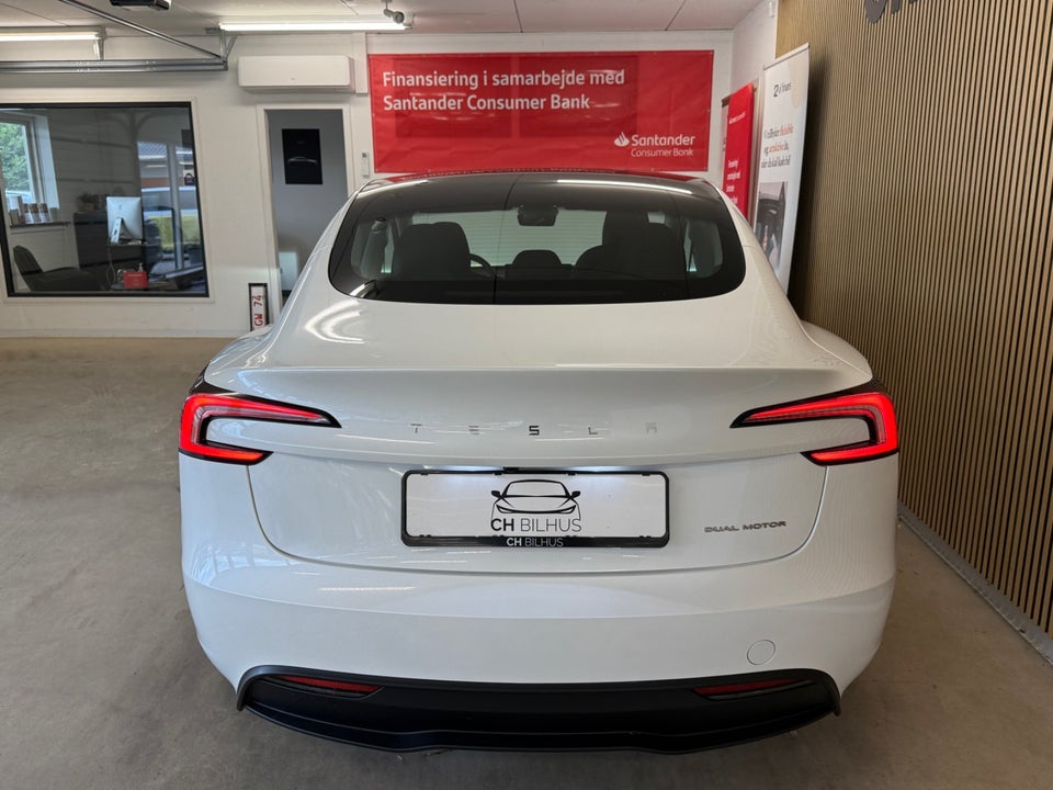 Tesla Model 3 Long Range AWD 4d