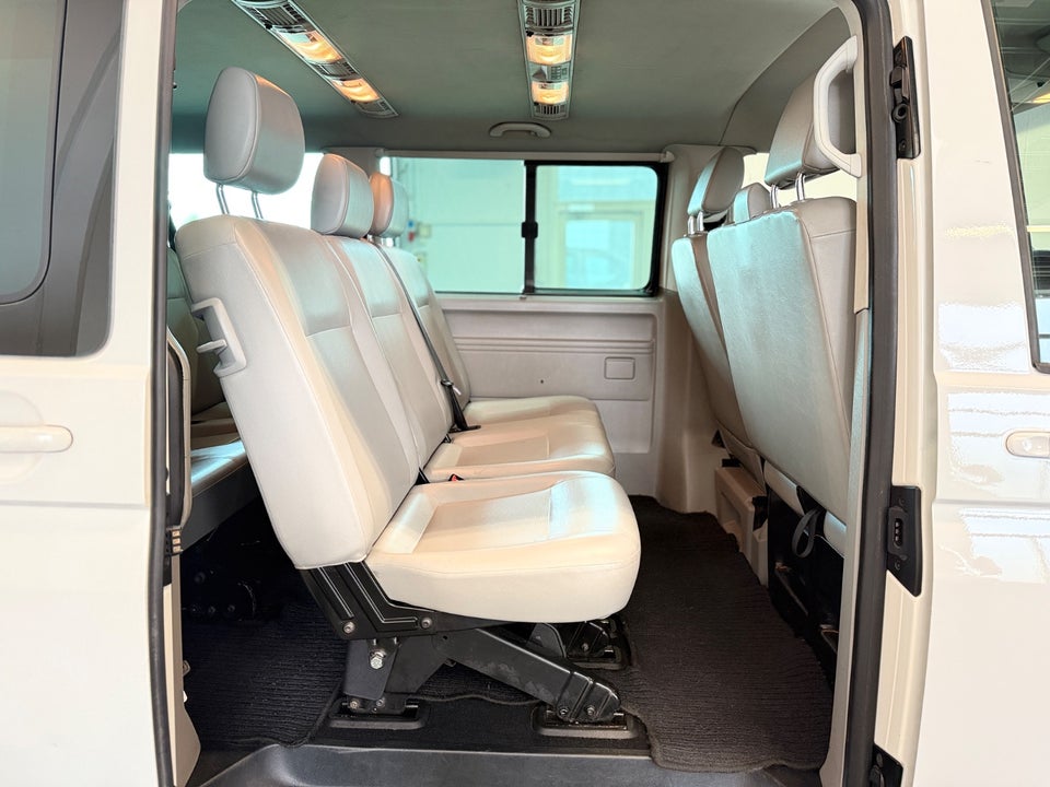 VW Caravelle 2,0 TDi 140 Comfortline DSG lang 4d