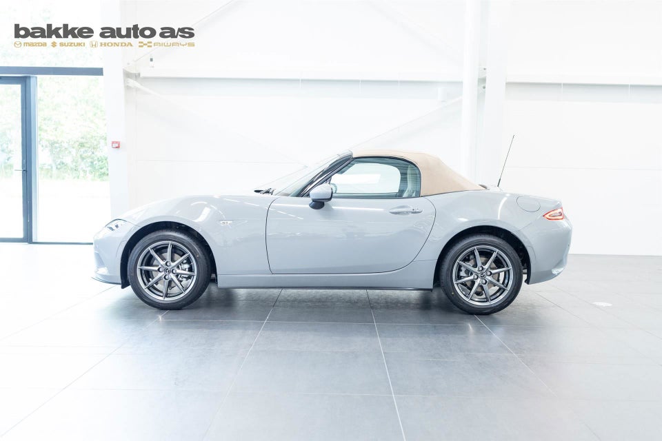 Mazda MX-5 1,5 SkyActiv-G 132 Roadster Kazari 2d