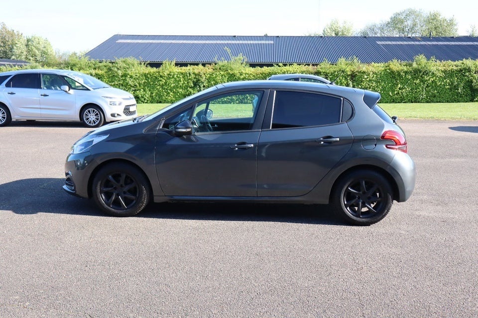 Peugeot 208 1,6 BlueHDi 100 Allure Sky 5d