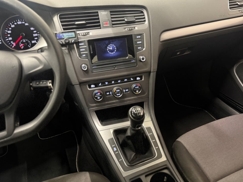 VW Golf VII 1,6 TDi 110 BlueMotion 5d