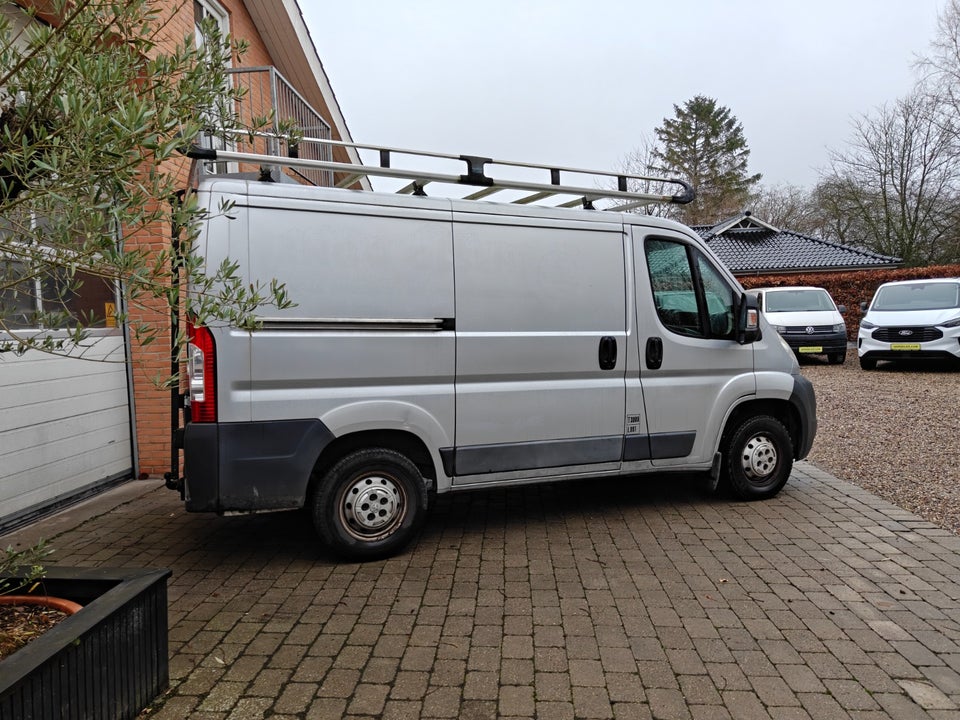 Peugeot Boxer 330 2,2 HDi 110 Kassevogn L1H1
