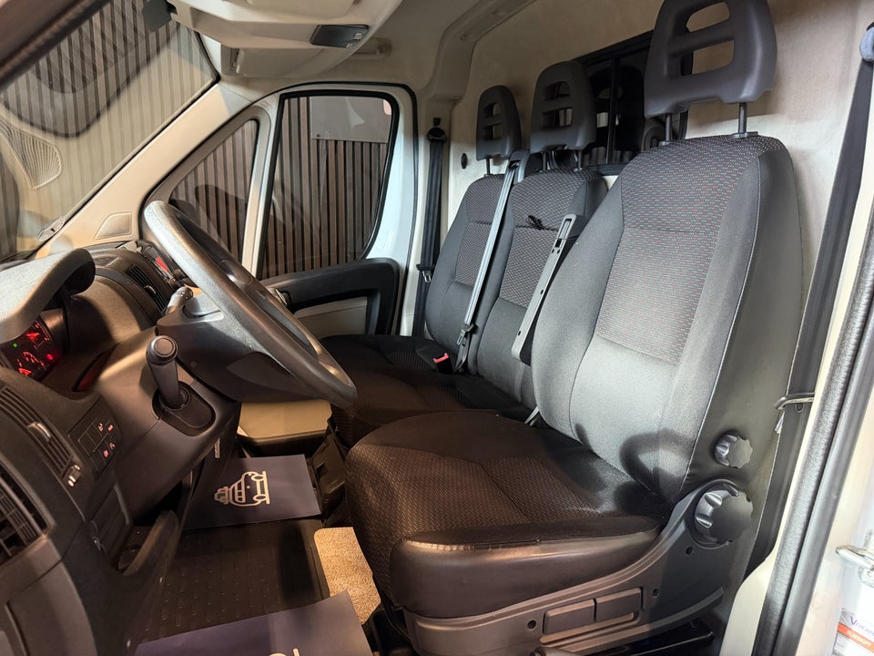 Peugeot Boxer 333 2,2 HDi 150 Kassevogn L3H2